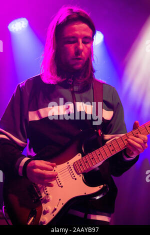 Manchester, UK. 23 novembre, 2019. Le groupe écossais Snuts en concert à la Manchester Academy 1 appuyer Lewis Capaldi dans un spectacle. Banque D'Images