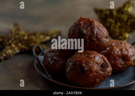 Dutch oliebollen ou dougnut balls pour Nouvel An Banque D'Images