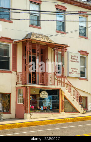 Services d'affaires et Gothies Mane Street conçoit, 136 Pitt Street East, Bedford, PA Banque D'Images