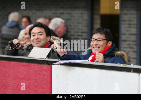 24 novembre 2019 Rotterdam, Pays-Bas Eredivisie néerlandaise de football Sparta Rotterdam v Vitesse Arnhem Championnat 2019-2020 supporters japonais Banque D'Images