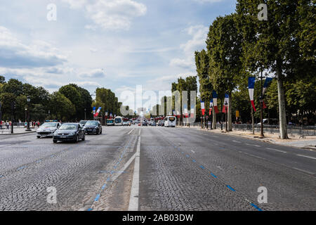 Champs-Élysées Avant La Journée Nationale Française (Bastille), Paris Banque D'Images