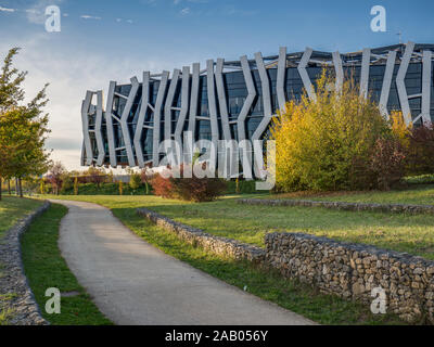 Bâtiment abritant le siège social de la Caja Vital/Vitalkutxa dans la banque d'épargne de Salburua Zones humides de Vitoria-Gasteiz, Pays Basque, Espagne Banque D'Images