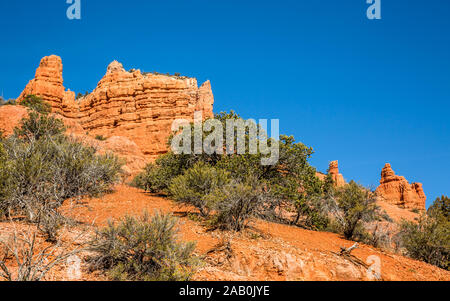 Falaise de grès et de red rock commercial property tours dans le sud de l'Utah désert près de Brian Head et Cedar Breaks National Monument. Banque D'Images