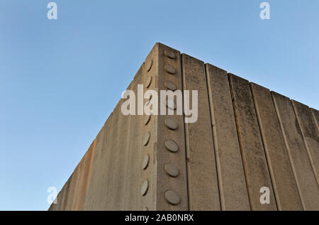 Détail de la John Fitzgerald Kennedy Memorial dans le centre-ville de Dallas, Texas, conçu par l'architecte Philip Johnson et ouvert en 1970. Banque D'Images