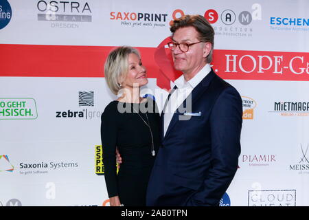 Peter Escher mit Ehefrau Ulrike bei der 14. Gala 2019 im Schauspielhaus espoir. Dresde, 16.11.2019 Banque D'Images