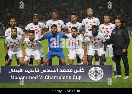 Rades, Tunisie. 23 Nov, 2019. Olympique Masafi en file pendant le match de football du championnat arabe entre le Maroc Masafi et tunisien Esperance sportive au stade de rades.(score final : 4:2 Maroc Masafi Esperance sportive tunisienne, pénalités) Credit : SOPA/Alamy Images Limited Live News Banque D'Images