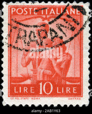 Timbre d'Italie dans la série émise en 1947 la démocratie Banque D'Images