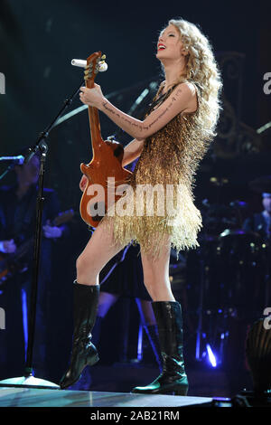 COLUMBUS, OH , FL - 7 juin : Taylor Swift effectue au Nationwide Arena, le 7 juin 2011 à Columbus, Ohio : Taylor Swift Banque D'Images