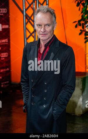 Berlin, Deutschland. 22 Nov, 2019. 22.11.2019, Sting (Gordon Matthew Thomas Sumner), qui ont reçu l'IMA pour le travail de sa vie dans la catégorie 'Hero', sur le tapis rouge à l'International Music Award 2019 (IMA) dans le Verti Music Hall à Berlin. Ce nouveau prix de musique allemand, lancé par Axel Springer Mediahouse et présenté par le ROLLING STONE, sera présentée pour la première fois en huit catégories à Berlin et sur la liste des invités il y a beaucoup de lois nationales et internationales haut. Utilisation dans le monde entier | Credit : dpa/Alamy Live News Banque D'Images