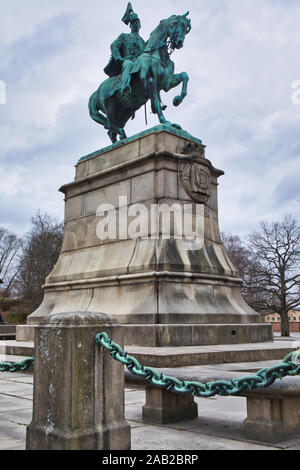 Equestrian bronze sculpture du roi suédois Karl XV, Djurgarden, Stockholm, Suède Banque D'Images