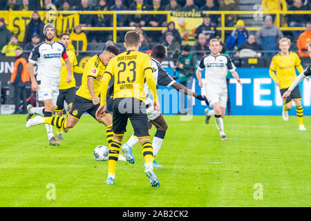 Jadon, SANCHO (3e de gauche, N) avec un but d'en faire 1 : 3 du Borussia Dortmund, action, football 1ère Bundesliga, 12e journée, Borussia Dortmund (NE) - SC Paderborn 07 (PB) 3 : 3, le 22 novembre 1919 à Dortmund/Allemagne. ¬ | conditions dans le monde entier Banque D'Images