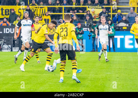 Jadon, SANCHO (3e de gauche, N) avec un but d'en faire 1 : 3 du Borussia Dortmund, action, football 1ère Bundesliga, 12e journée, Borussia Dortmund (NE) - SC Paderborn 07 (PB) 3 : 3, le 22 novembre 1919 à Dortmund/Allemagne. ¬ | conditions dans le monde entier Banque D'Images