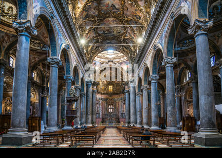 Der Innenraum basilique San Giuseppe dei Teatini, Palermo, sicilia, Italie, Europa | Basilique San Giuseppe dei Teatini intérieur, Palerme, Sicile, je Banque D'Images