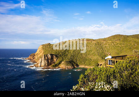 Knysna Heads. À la tête d'Est en Ouest avec la tête dans les grottes de Featherbed Nature Reserve Banque D'Images