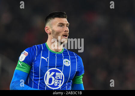 23 novembre 2019, Bet365 Stadium, Stoke-on-Trent, Angleterre ; Sky Bet Championship, Stoke City v Wigan Athletic : Kieffer Moore (19) de Wigan Athletic pendant le jeu Crédit : Richard Long/News Images Banque D'Images