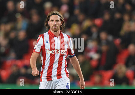 23 novembre 2019, Bet365 Stadium, Stoke-on-Trent, Angleterre ; Sky Bet Championship, Stoke City v Wigan Athletic : Joe Allen (4) de Stoke City pendant le jeu Crédit : Richard Long/News Images Banque D'Images