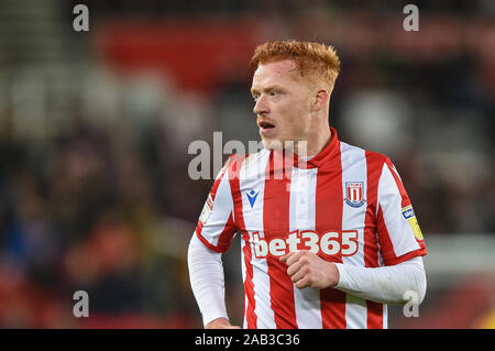 23 novembre 2019, Bet365 Stadium, Stoke-on-Trent, Angleterre ; Sky Bet Championship, Stoke City v Wigan Athletic : Ryan Woods (38) de Stoke City pendant le jeu Crédit : Richard Long/News Images Banque D'Images