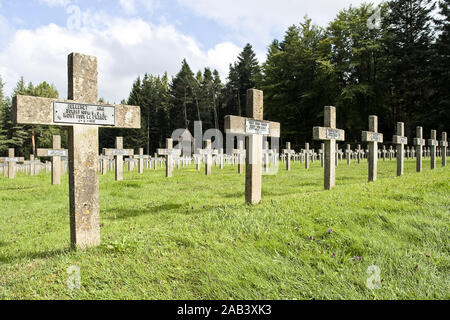 Le Linge, französischer Soldatenfriedhof suis Col du Wettstein |Le linge, un cimetière militaire français sur le Col du Wettstein| Banque D'Images