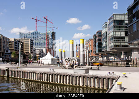 La société Wohn- und an den Geschäftsgebäude Magellan-Terrassen dans der Hamburger Hafencity |les bâtiments résidentiels et commerciaux modernes du Magellan T Banque D'Images