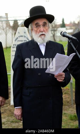 Prostejov, République tchèque. 25Th Nov, 2019. Le rabbin américain Louis Kestenbaum assiste à une installation d'un nouveau tombeau de Prostejov Rabbin Horowitz, le 25 novembre 2019, à Prostejov, en République tchèque. Credit : Ludek Perina/CTK Photo/Alamy Live News Banque D'Images
