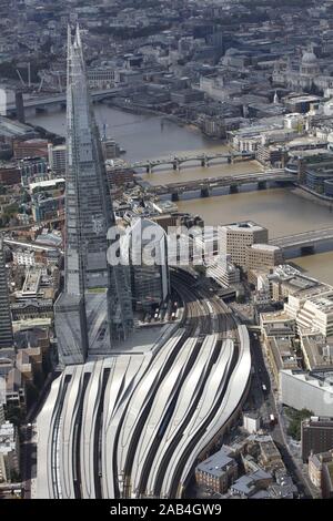 London Bridge Station et le Shard Banque D'Images