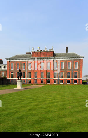 Vue d'été de Kensington Palace, Kensington Gardens, le Royal Borough de Kensington et Chelsea, Londres, Angleterre Banque D'Images