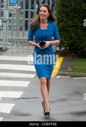 La duchesse de Cambridge arrivant à Northolt High School d'ouvrir un nouveau centre artistique. Février 2014 Banque D'Images