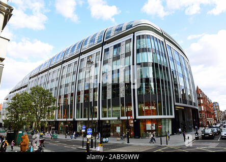 05 septembre 2019, Grande Bretagne, Londres : : centre commercial de la Follie Folli chaîne sur le commerçant d'Oxford Street. La société avec racines grecques se spécialise dans la mode bijoux, montres et accessoires. Photo : Waltraud Grubitzsch/dpa-Zentralbild/ZB Banque D'Images