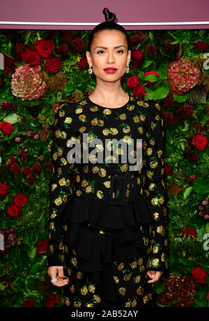 Gugu Mbatha-Raw participant à la 65e Evening Standard Theatre Awards at the London Coliseum, Londres. Banque D'Images