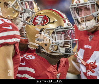 Santa Clara, Californie, États-Unis. 24 Nov, 2019. San Francisco 49ers wide receiver Deebo Samuel (19) rcelebrates touchdown le dimanche, Novembre 24, 2019, au stade de Lévis à Santa Clara, en Californie. Les 49ers défait les packers 37-8. Crédit : Al Golub/ZUMA/Alamy Fil Live News Banque D'Images