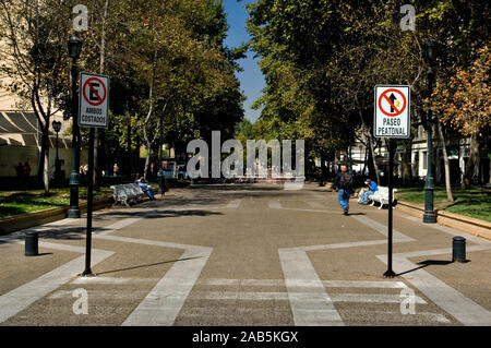 Paseo Général Buelnes, Santiago, Chili Banque D'Images