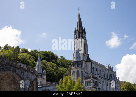 Le sanctuaire de Notre-Dame de Lourdes, Lourdes, France