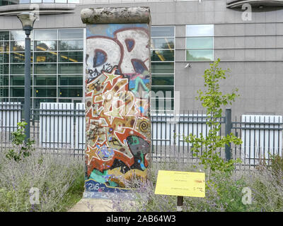 Bruxelles, Belgique - 13 octobre, 2017 : section du mur de Berlin au Parlement européen à Bruxelles Banque D'Images