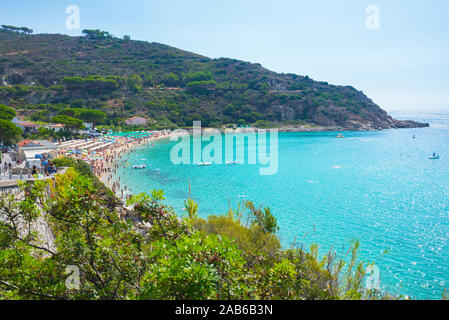 Vue sur la célèbre plage de Cavoli dans l'île d'Elbe, Toscane, Italie Banque D'Images