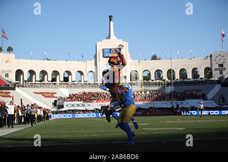 Los Angeles, CA, USA. 23 Nov, 2019. 23 novembre 2019 : pendant le jeu entre l'UCLA Bruins et de l'USC Trojans au Los Angeles Memorial Coliseum de Los Angeles, CA. Crédit : Peter Renner and Co/ZUMA/Alamy Fil Live News Banque D'Images