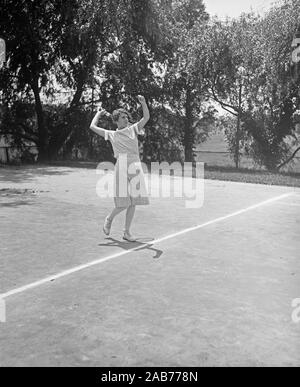 Joueur de tennis féminin dans les années 20 ca. 1928 Banque D'Images