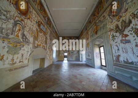 Fresques dans le Juggler's Salon de Torrechiara Château, Langhirano, Parme, Emilie-Romagne, Italie, Europe Banque D'Images