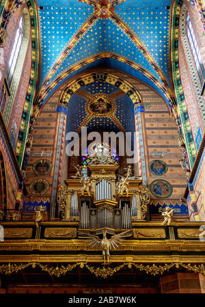 Basilique de Saint Mary, de l'intérieur, Cracovie, Lesser Poland Voivodeship, Pologne, Europe Banque D'Images