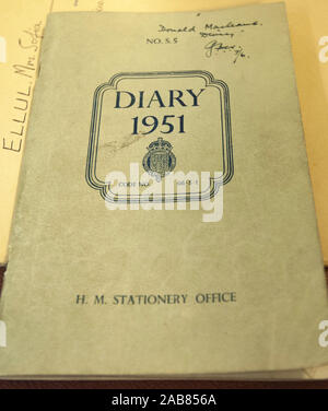 Journal de l'ancien espion soviétique KGB Don Maclean parmi les quelque 1,2 million de dossiers conservés dans les archives du ministère des Affaires étrangères et du Commonwealth à Hanslope Park près de Milton Keynes Buckinghamshire en raison d être transmis aux Archives nationales de Kew près de Londres. Banque D'Images