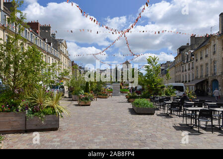 Caen (Normandie, nord-ouest de la France) : "place Saint- Sauveur' Square dans le centre-ville Banque D'Images