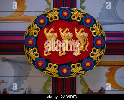 Motif Royal au plafond avec des lion rampant, l'intérieur du palais, le château de Stirling, Scotland, UK Banque D'Images