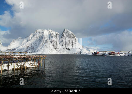 Im Winter auf den Lofoten an der Stadt Sakrisoy en Norvège. Banque D'Images