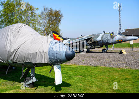 Hunker Hawker Harrier Jump Jet et musée de la guerre froide de Bentwaters UK Suffolk Banque D'Images