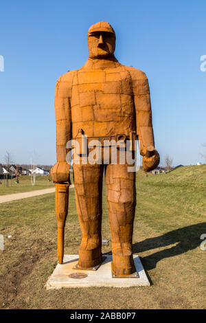 Nouveau lotissement à l'ancienne mine de charbon, la mine de Niederberg, Neukirchen-Vluyn, friches, fosse restants des cadres, miner la sculpture, Banque D'Images