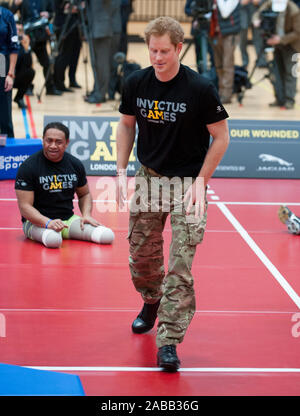 Le prince Harry de lancer l'Invictus Games, un événement sportif international pour les blessés, malades et blessés personnel de service dans l'Copperbox au Queen Elizabeth Olympic Park.Mars 2014 Banque D'Images