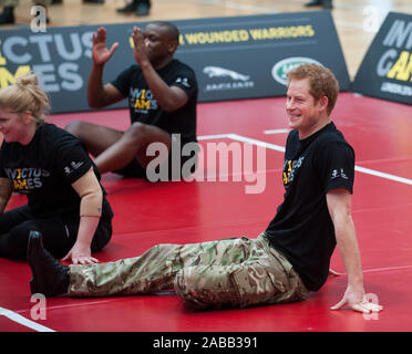 Le prince Harry de lancer l'Invictus Games, un événement sportif international pour les blessés, malades et blessés personnel de service dans l'Copperbox au Queen Elizabeth Olympic Park.Mars 2014 Banque D'Images
