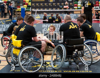 Le prince Harry de lancer l'Invictus Games, un événement sportif international pour les blessés, malades et blessés personnel de service dans l'Copperbox au Queen Elizabeth Olympic Park.Mars 2014 Banque D'Images