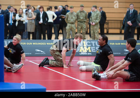 Le prince Harry de lancer l'Invictus Games, un événement sportif international pour les blessés, malades et blessés personnel de service dans l'Copperbox au Queen Elizabeth Olympic Park.Mars 2014 Banque D'Images