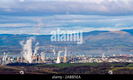 Voir l'usine pétrochimique de Grangemouth d'INEOS et de raffinerie de pétrole en Écosse, Royaume-Uni Ecosse, Royaume-Uni Banque D'Images