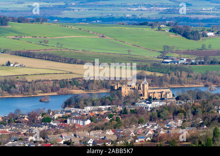 Le Palais de Linlithgow et ville de Linlithgow, West Lothian en Écosse, Royaume-Uni Banque D'Images